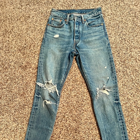 Levi’s 501 - Picture 1 of 2